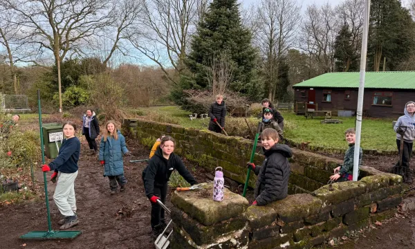 1st Burntwood Scouts Service Team Lend a Helping Hand